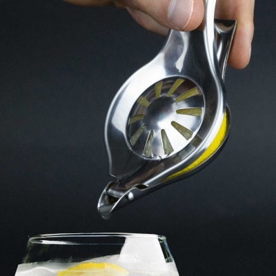 Stainless Steel Lemon Squeezer - Ergonomic Design | Senbonsplans Dakar