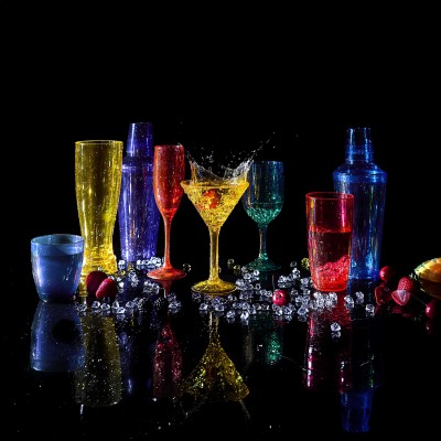 Modern Colored Glass Tumbler – Decorative Drinking Glass