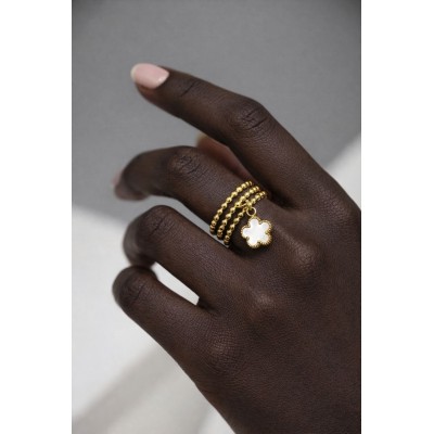 Bague Trèfle Ajustable Dorée - Nacre Blanche/Noire | Senbonsplans Dakar