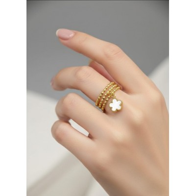 Bague Trèfle Ajustable Dorée - Nacre Blanche/Noire | Senbonsplans Dakar