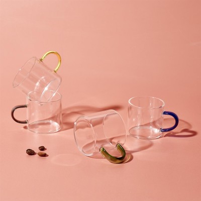 Tasse en verre transparent avec anse colorée 10cl