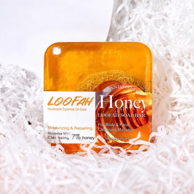 Savon au miel et à la loofah