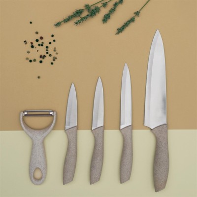 Coffret de 4 couteaux et 1 éplucheur