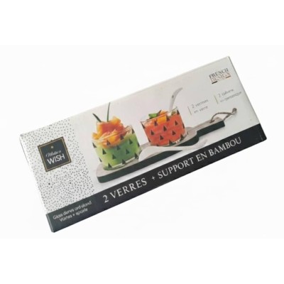 2 verres sur un plateau en bambou